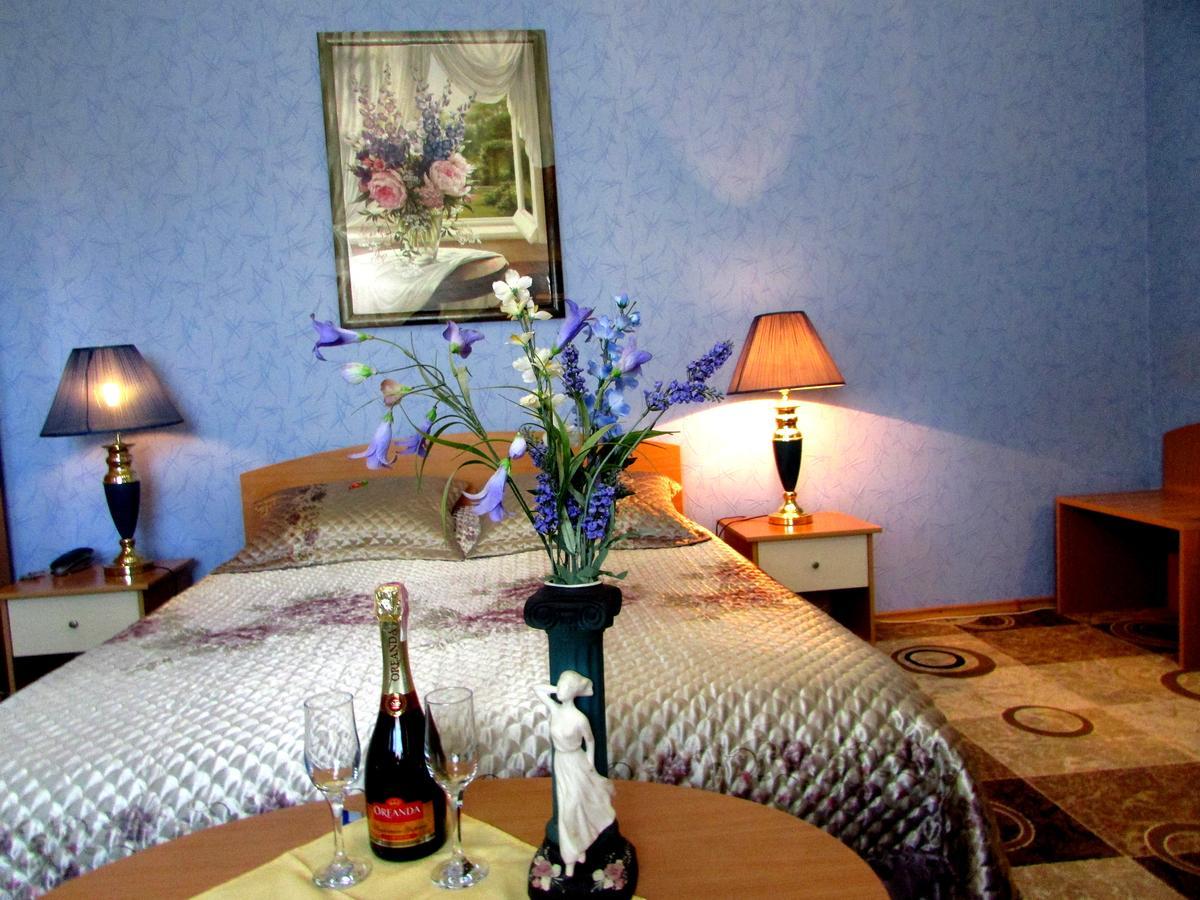 Old Town Otel Izmail Dış mekan fotoğraf