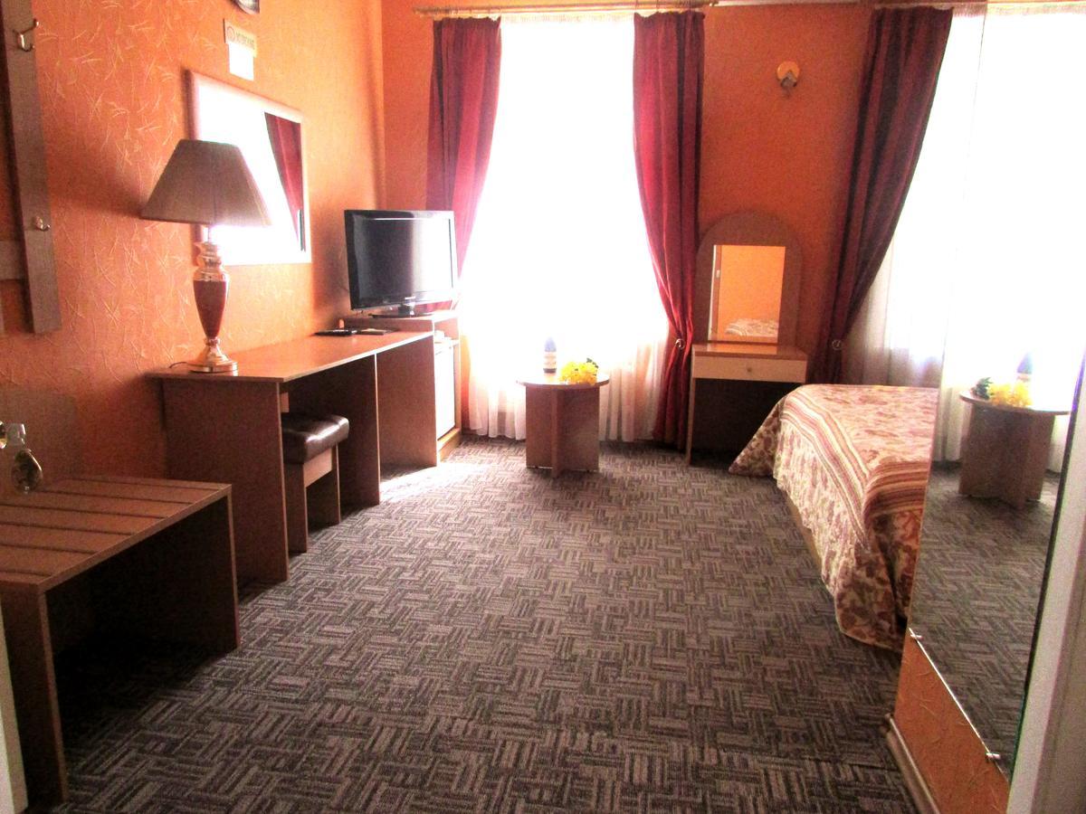 Old Town Otel Izmail Dış mekan fotoğraf